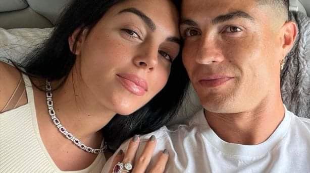 georgina rodriguez poston të tjera imazhe provokuese në bikini nga